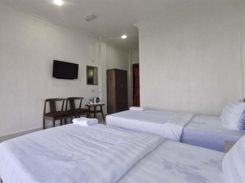 Oyo 90043 Jasni Rijan Resort Ranau Extérieur photo
